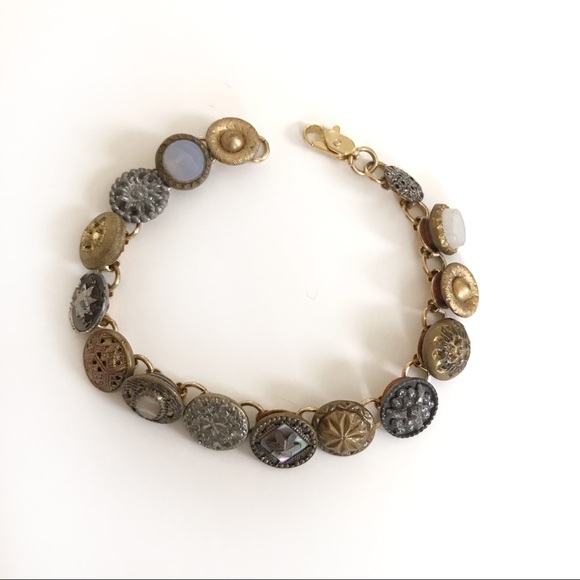 Vintage Victorian Button Bracelet - Picture 3 of 4